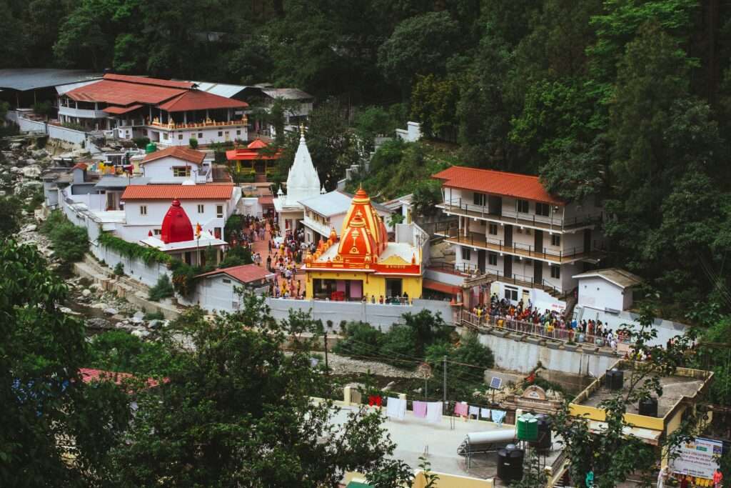 श्री कैंची धाम मंदिर – Shri Kainchi Dham Temple