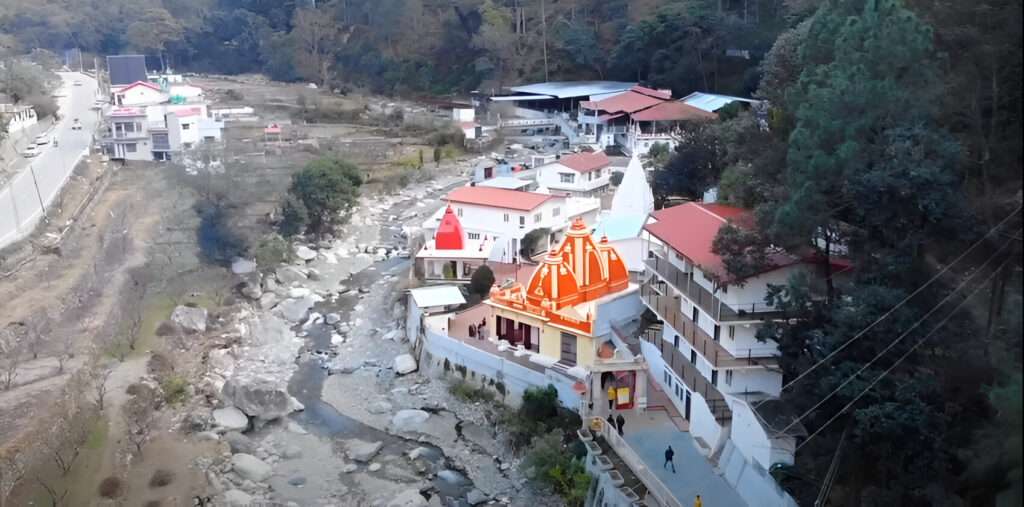 श्री कैंची धाम मंदिर – Shri Kainchi Dham Temple