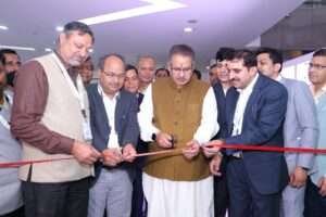 ग्रेटर नोएडा में राइजिंग इंडिया डेवलपमेंट एक्सपो का उद्घाटन करते उत्तराखण्ड के कृषि मंत्री गणेश जोशी