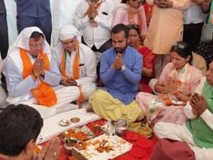 Cm Dhami ने आईडीपीएल मैदान पहुंचकर किया भूमि पूजन, भाजपा नेता रहे मौजूद