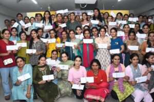 देहरादून में नवनियुक्त 212 कार्यकत्रियों और सहायिकाओं को दिए नियुक्ति पत्र